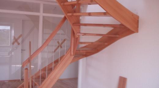 Treppe aus Holz in Hilden von Schreinerei Keppler