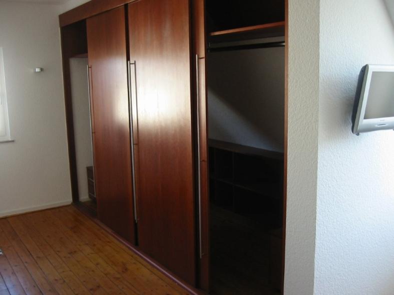 Einbauschrank Dachschräge