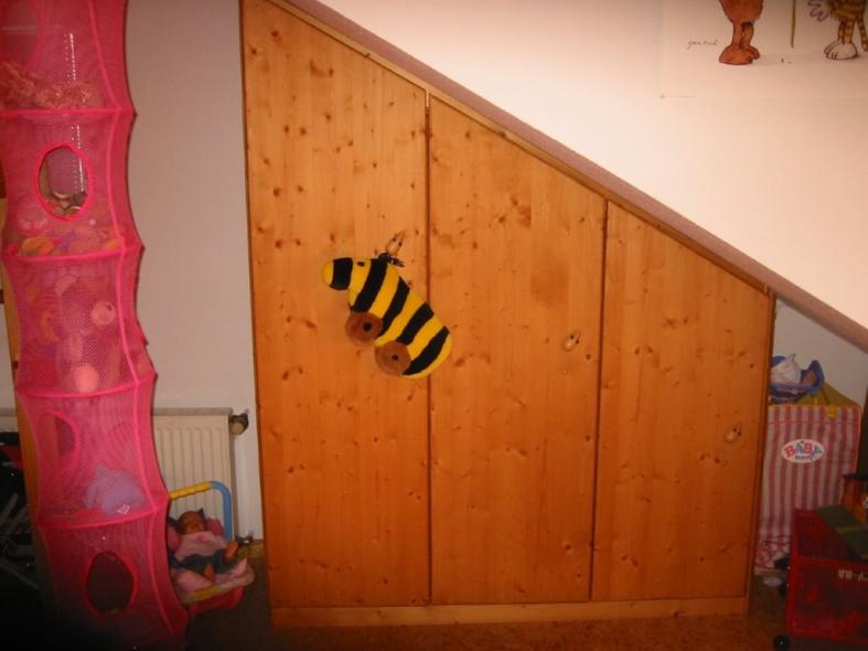 Einbauschrank unter Dachschräge